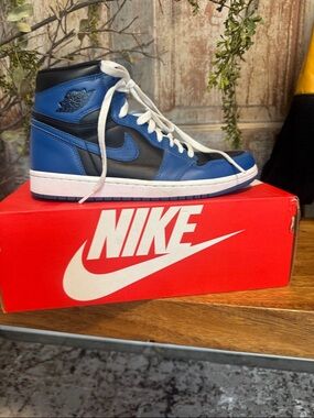 Air Jordan 1 Retro High OG Dark Marina Blue - Men's Size 9 - Worn Once